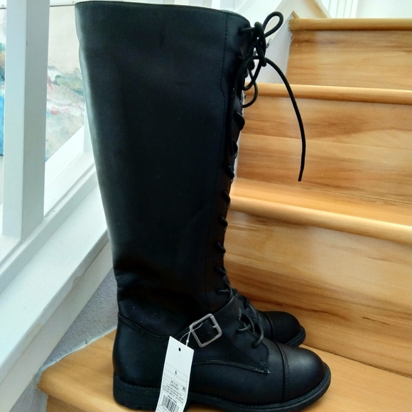 Universal Thread black boots size 6 - Picture 5 of 12